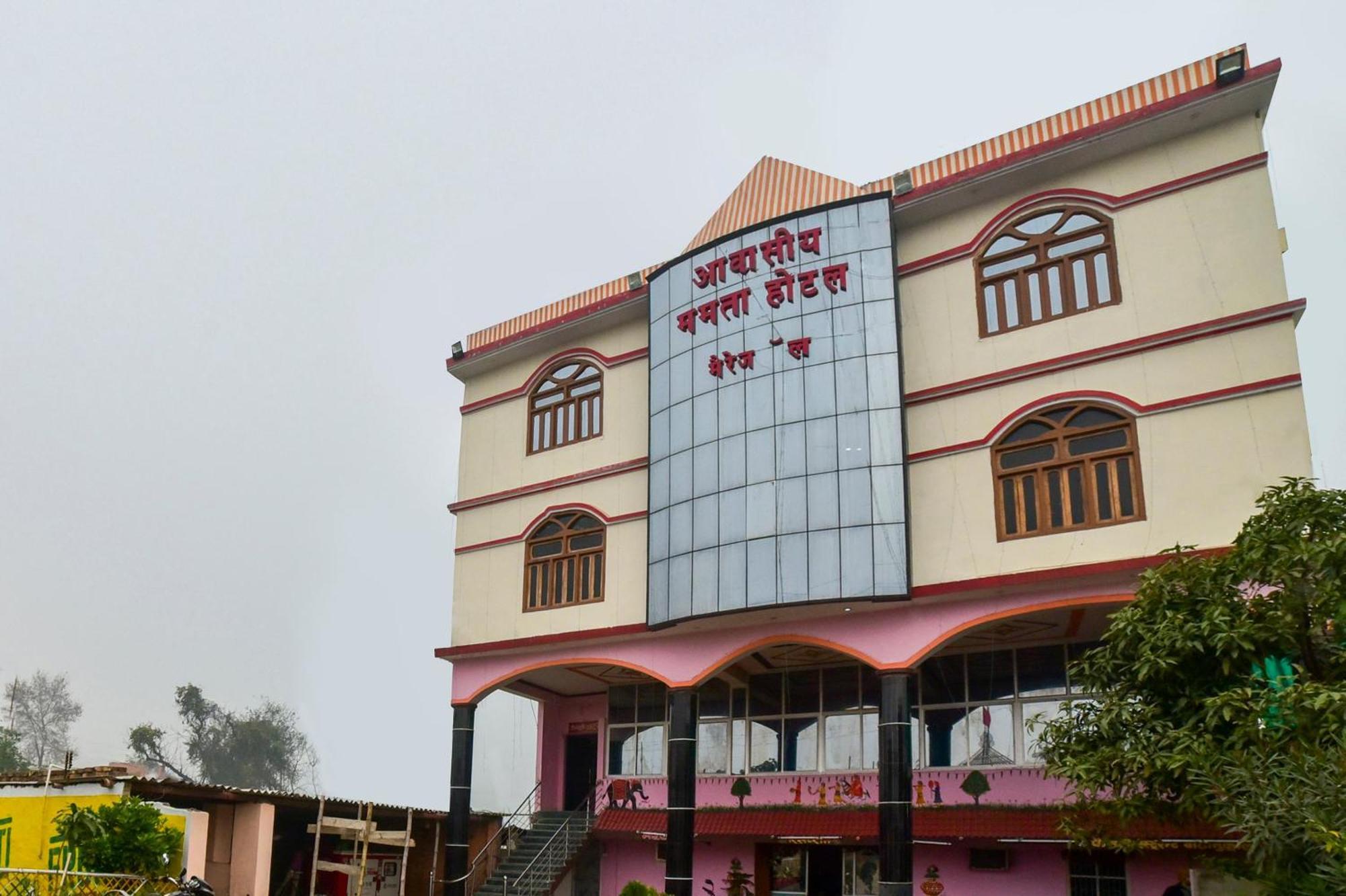 Oyo Flagship Mamta Hotel Hajipur Dış mekan fotoğraf